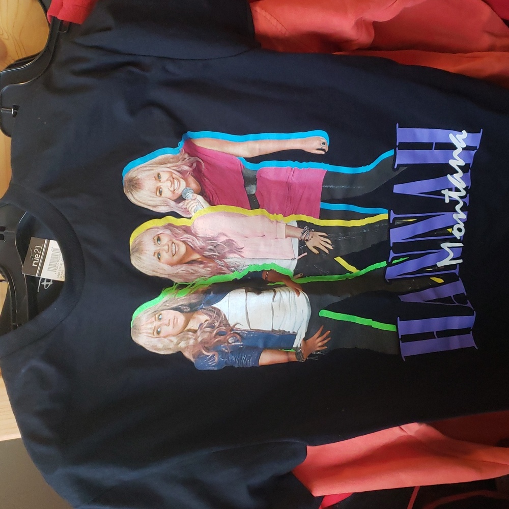 Hannah Montana t shirt